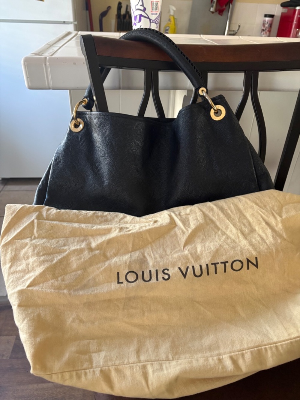 Authentic Artsy Louis Vuitton bag with $75 LV GIFT CARD - Picture 3 of 16